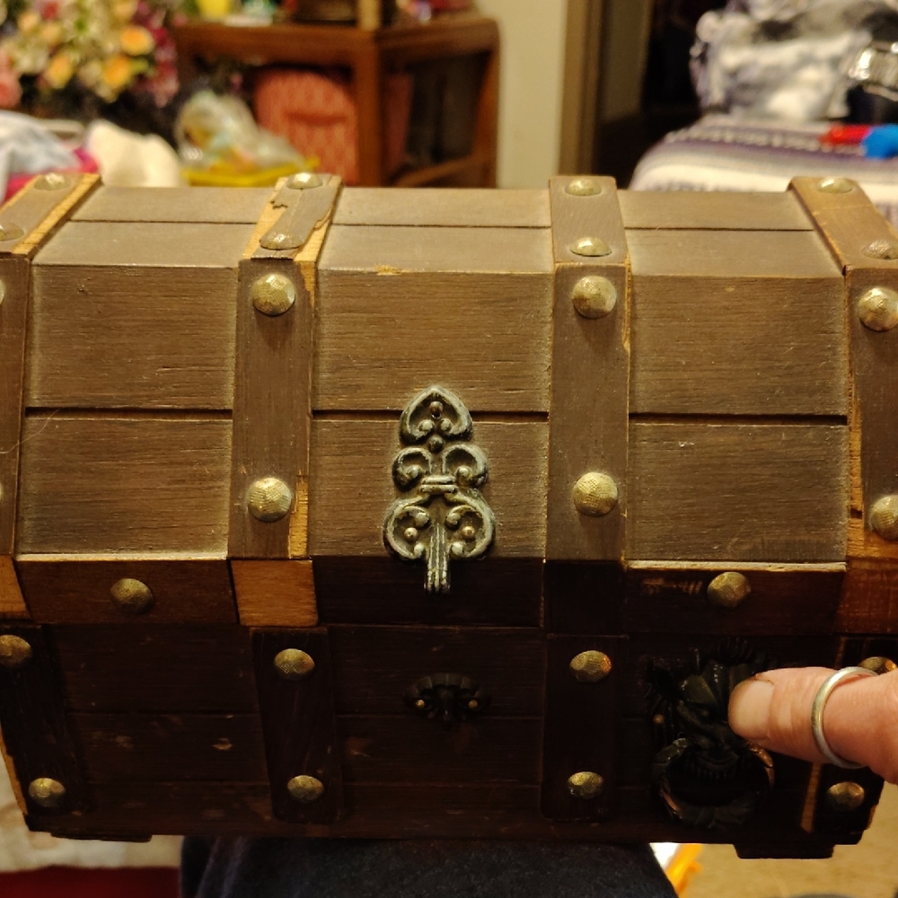 Vintage Treasure Chest Jewelry Box